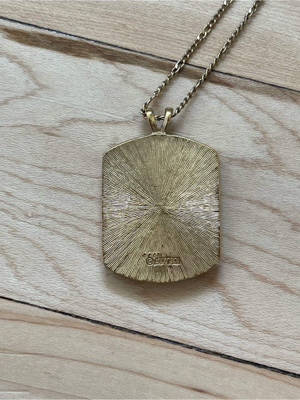 Gold Avon Floral Pendant Necklace - Picture 3 of 3